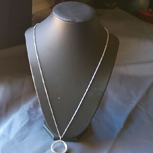 Elegant Silver Necklace with Circular Pendant